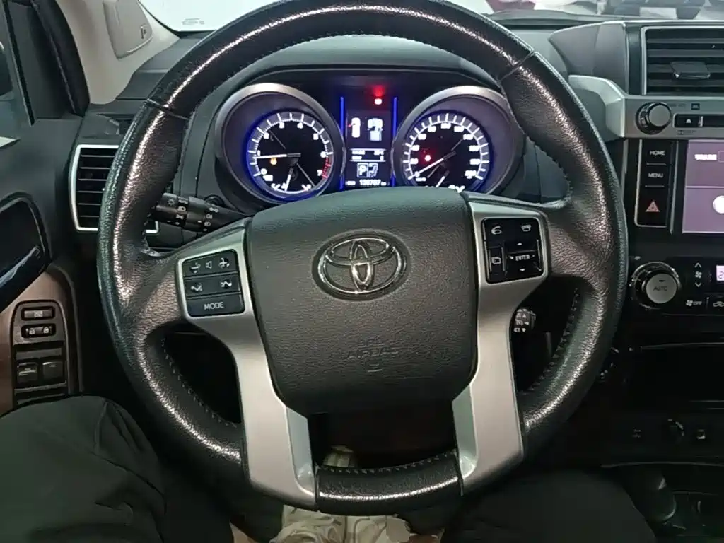 Toyota Prado 2017 — фото 11