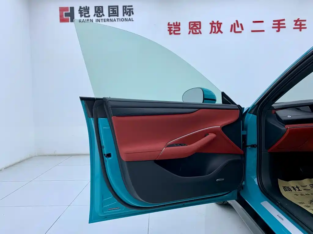 Xiaomi SU7 2025 — фото 23