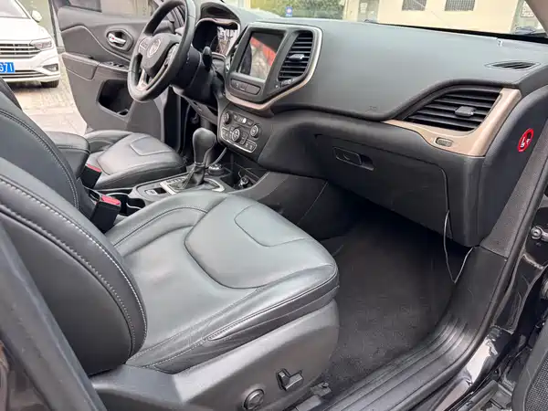 Jeep Cherokee 2017
