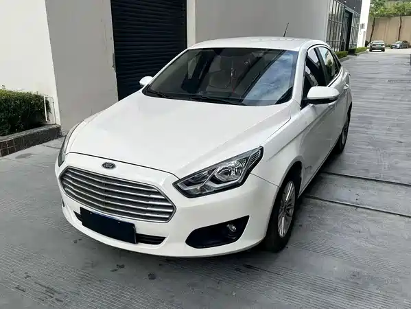Ford Escort 2016