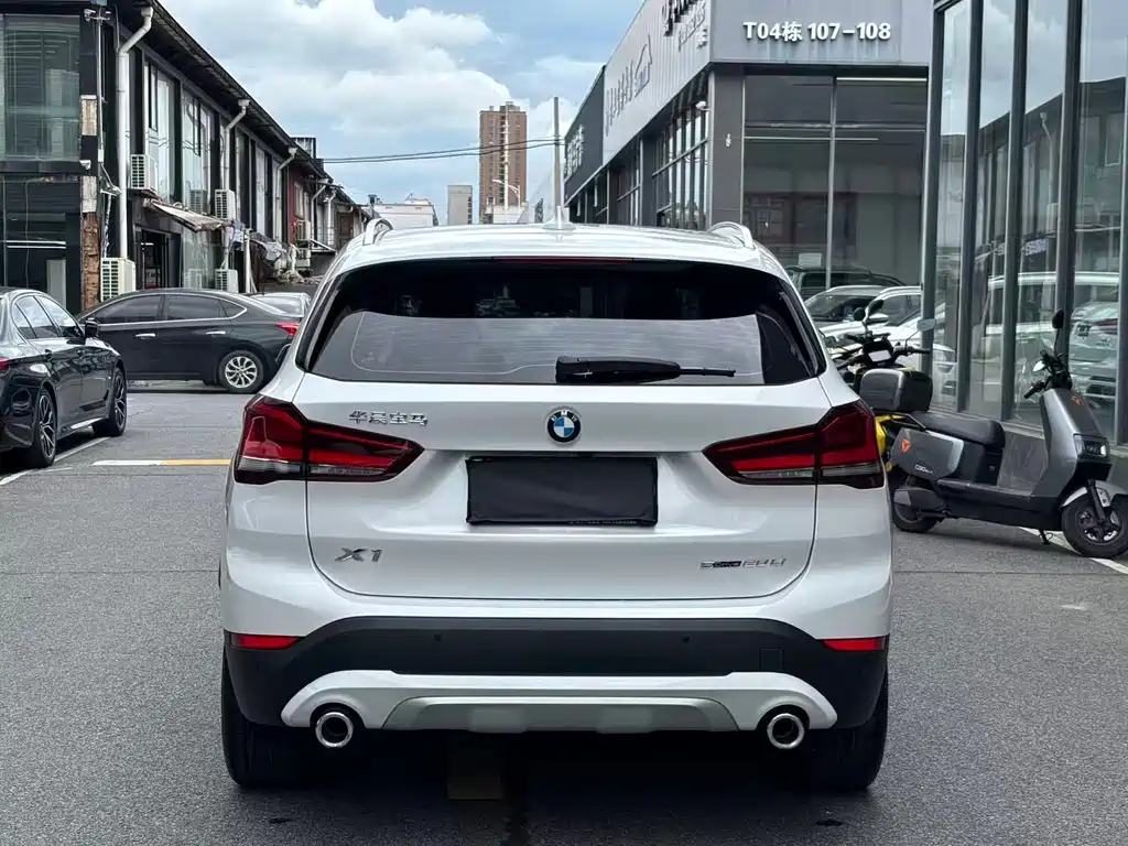 BMW X1 2022 — фото 11