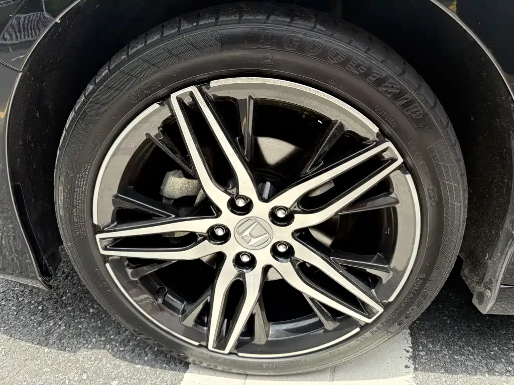 Honda Accord 2022 — фото 13