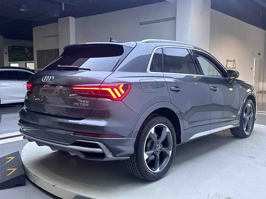 Audi Q3 2022 — фото 4