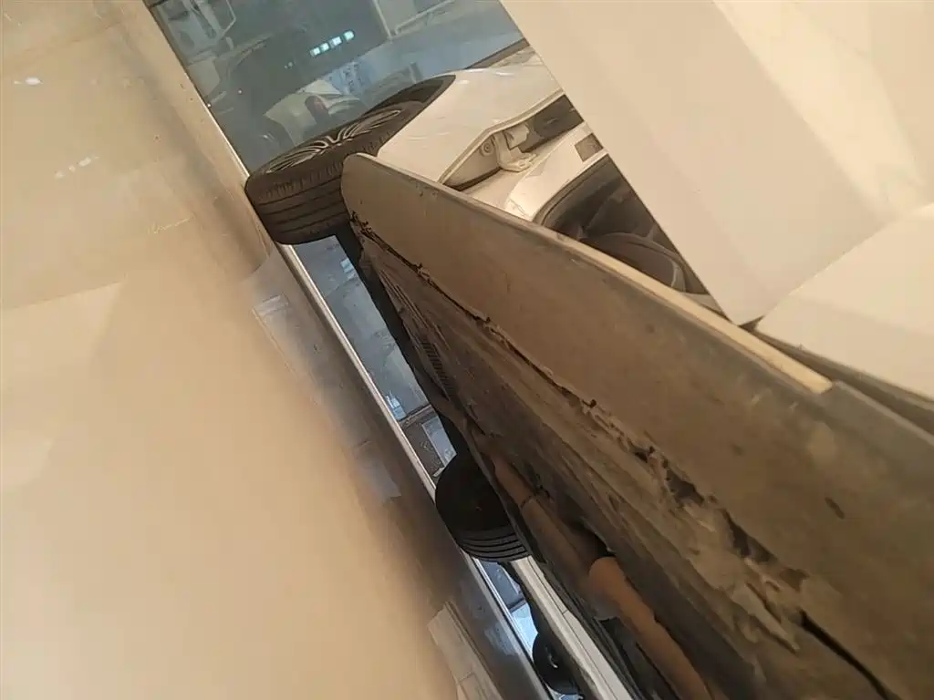 Mercedes-Benz GLC 2018 — фото 21