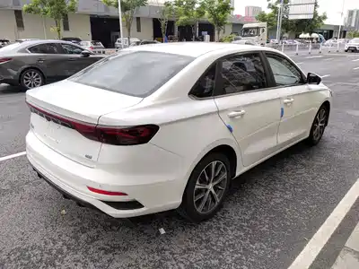 Geely Emgrand 2023