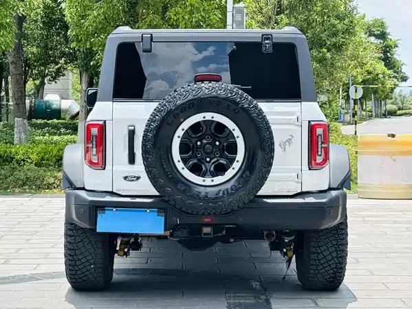 Ford Bronco 2024