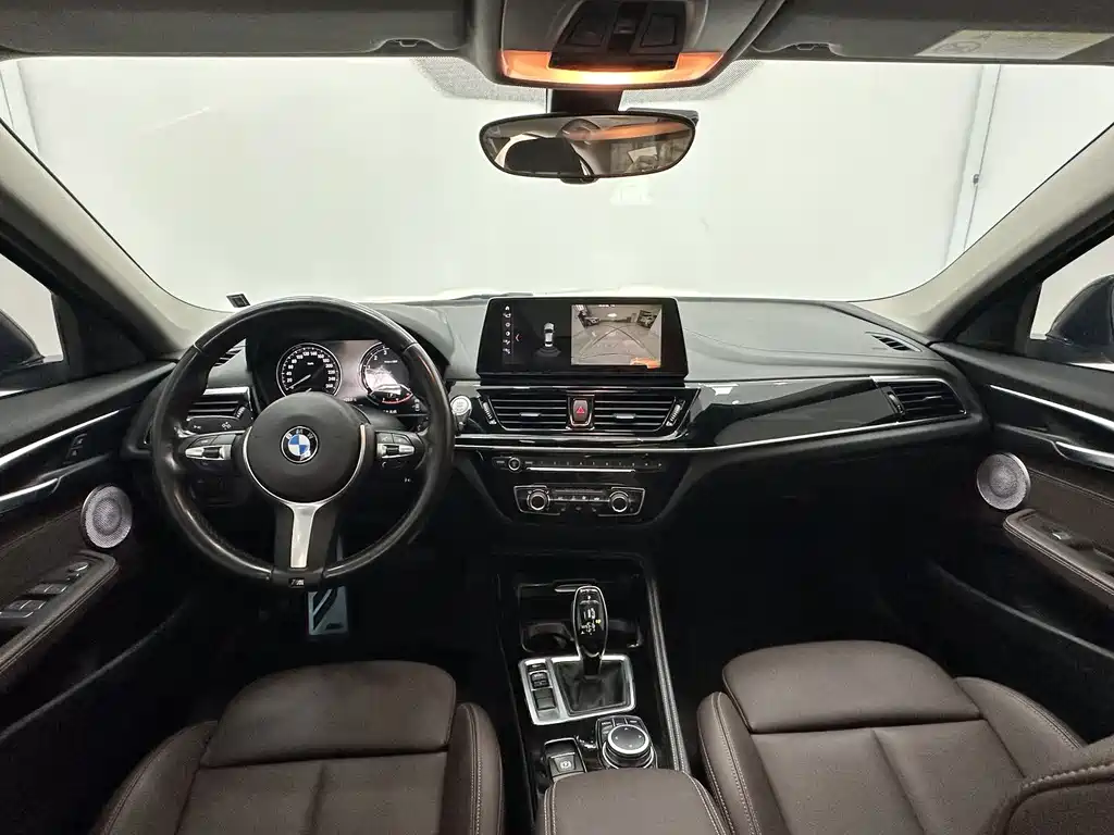 BMW 1 Series 2022 — фото 10