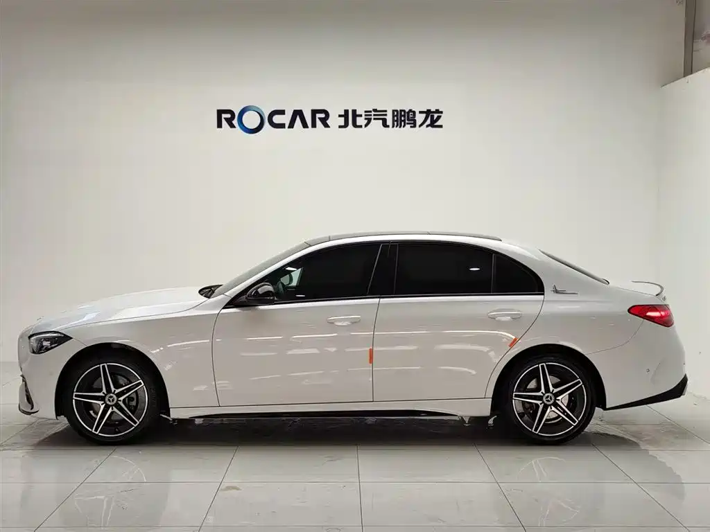 Mercedes-Benz C-Class 2023 — фото 3