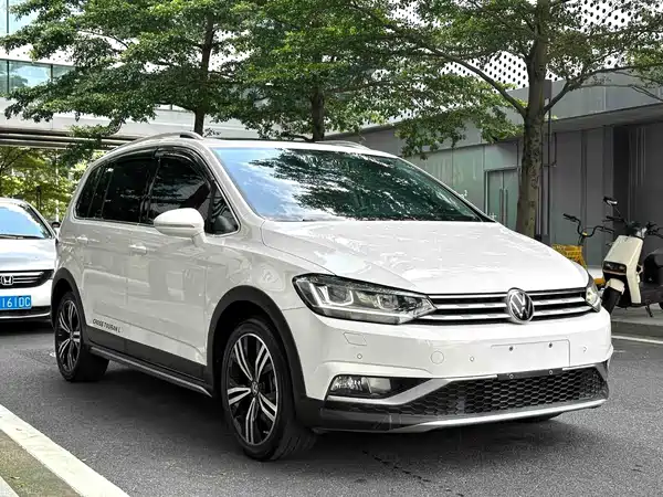 Volkswagen Touran 2021