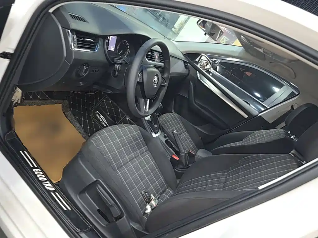 Skoda Octavia 2020 — фото 15