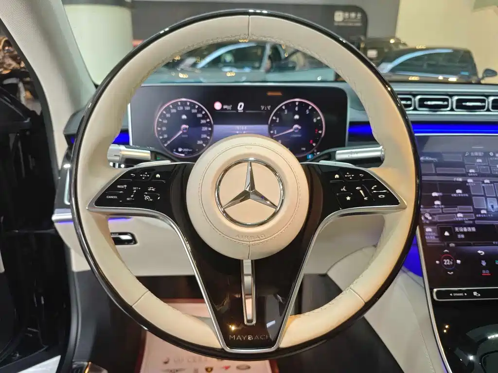 Mercedes-Benz S-Class 2025