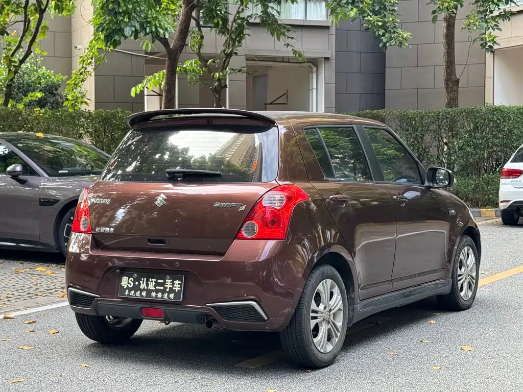 Suzuki Swift 2015