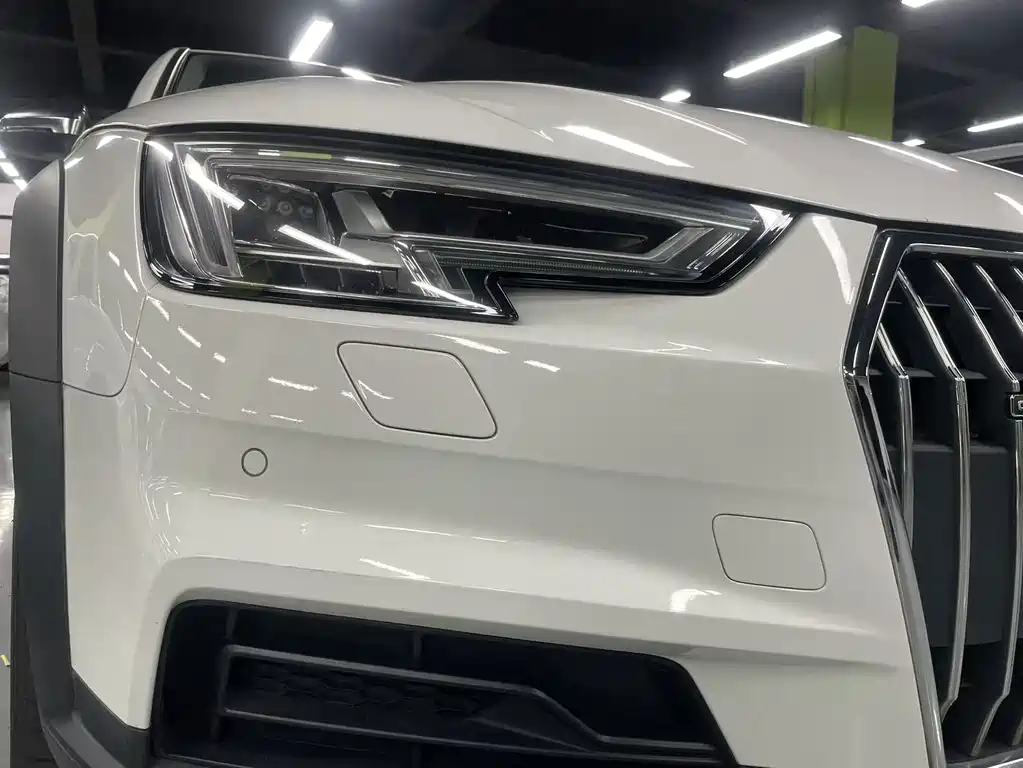Audi A4 2018 — фото 8