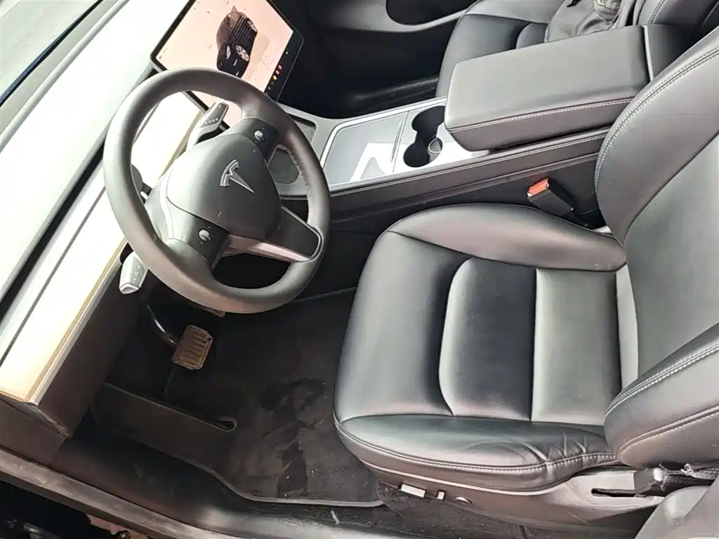 Tesla Model Y 2023 — фото 16