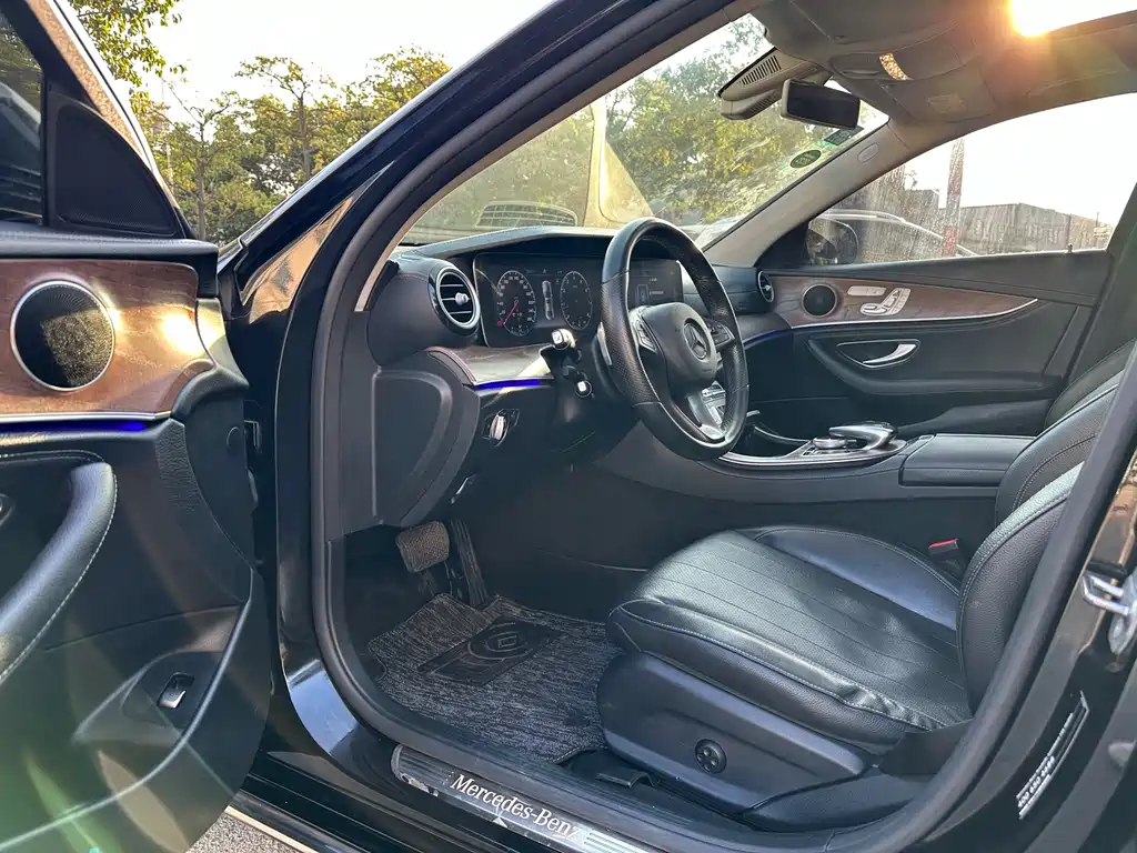 Mercedes-Benz E-Class 2018 — фото 4