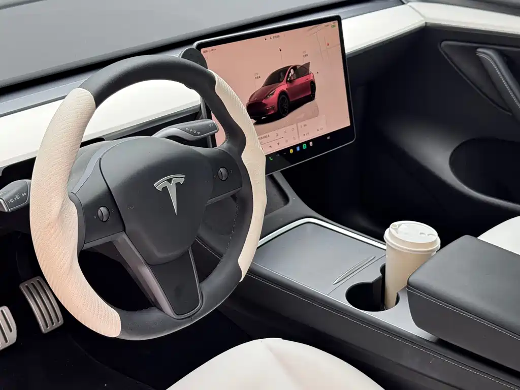 Tesla Model Y 2022 — фото 3