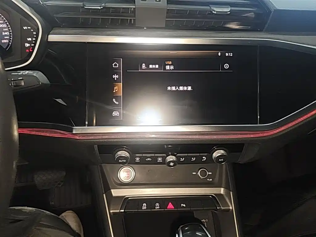Audi Q3 2021 — фото 13