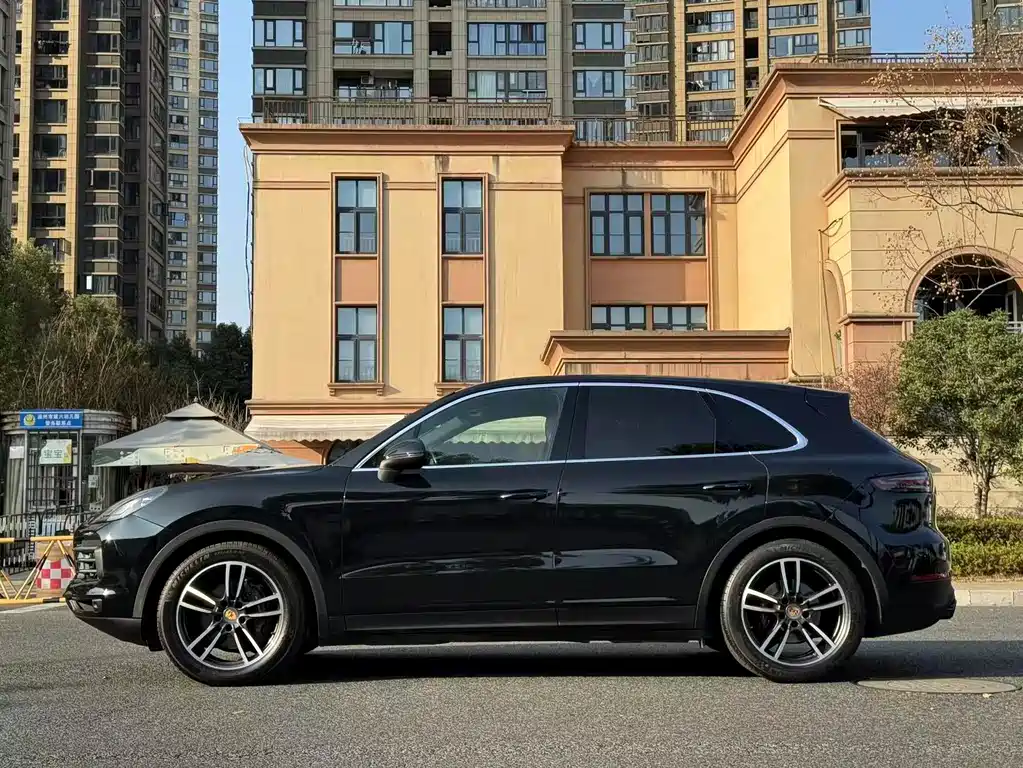 Porsche Cayenne 2018 — фото 8