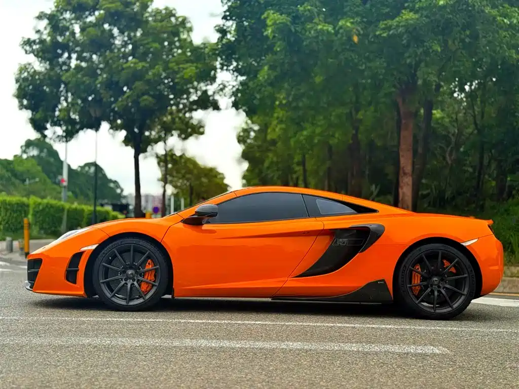 McLaren 12C 2013 — фото 13
