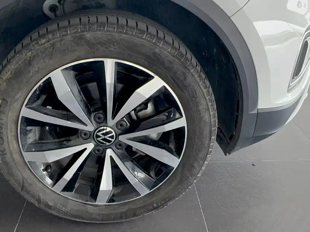 Volkswagen T-Roc 2023 — фото 17