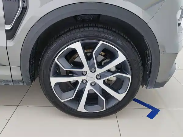 Lynk & Co 05 2022