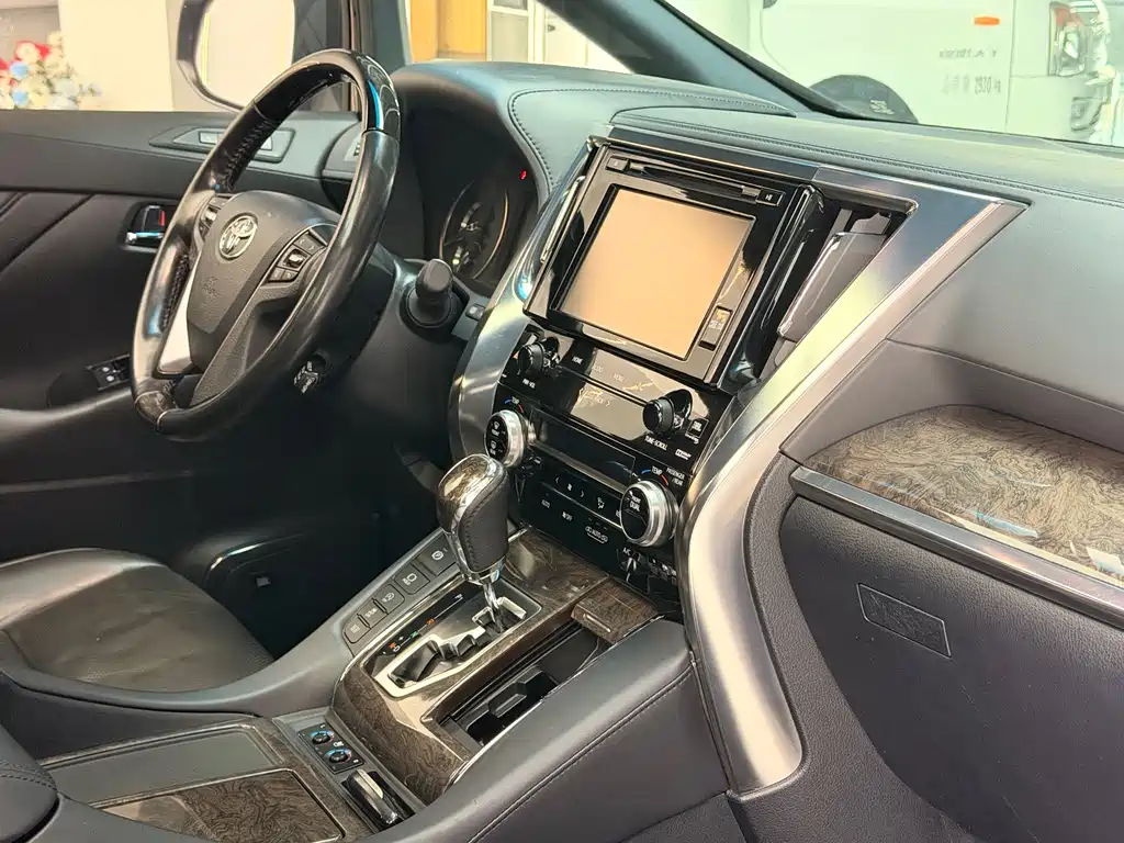 Toyota Alphard 2019 — фото 5
