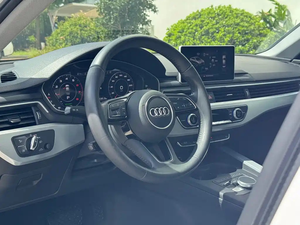 Audi A4L 2018 — фото 9