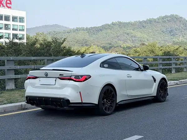 BMW M4 2022