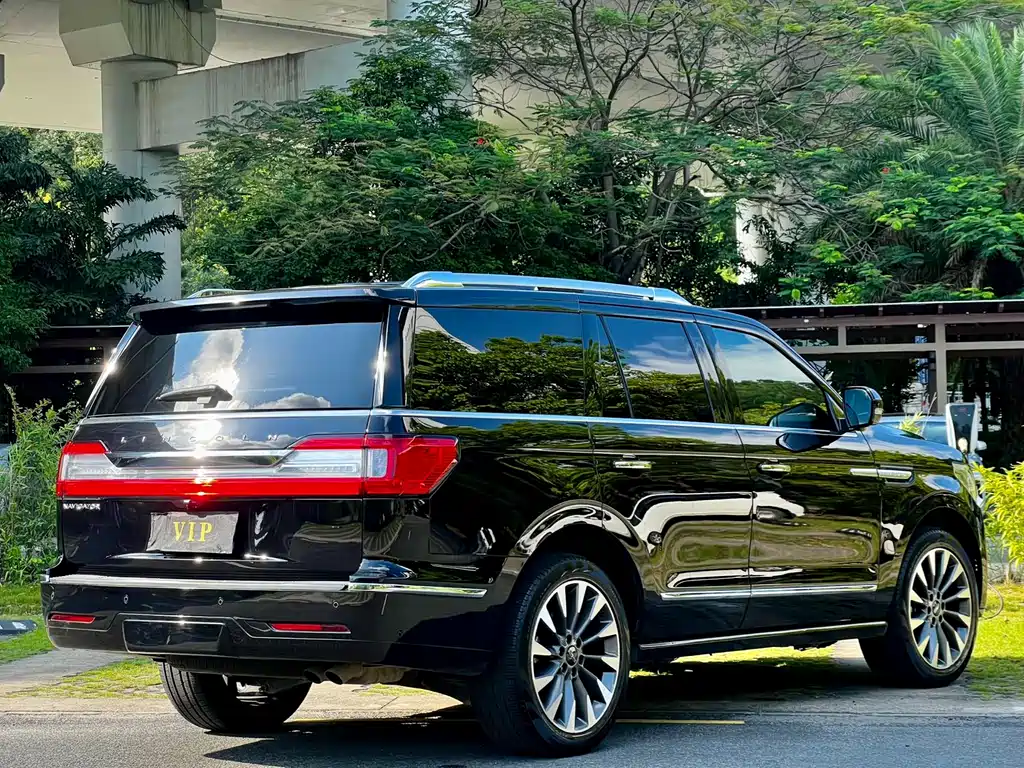 Lincoln Navigator 2020