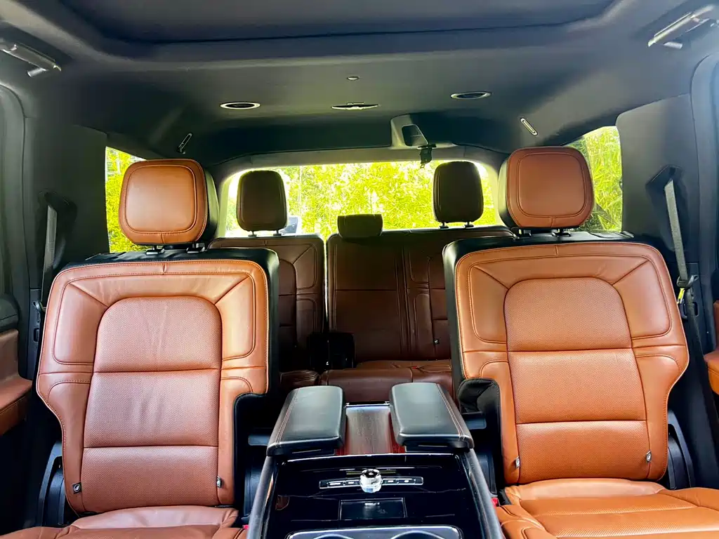 Lincoln Navigator 2020 — фото 19