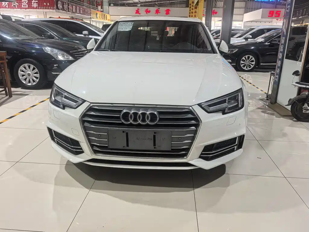 Audi A4L 2018 — фото 2