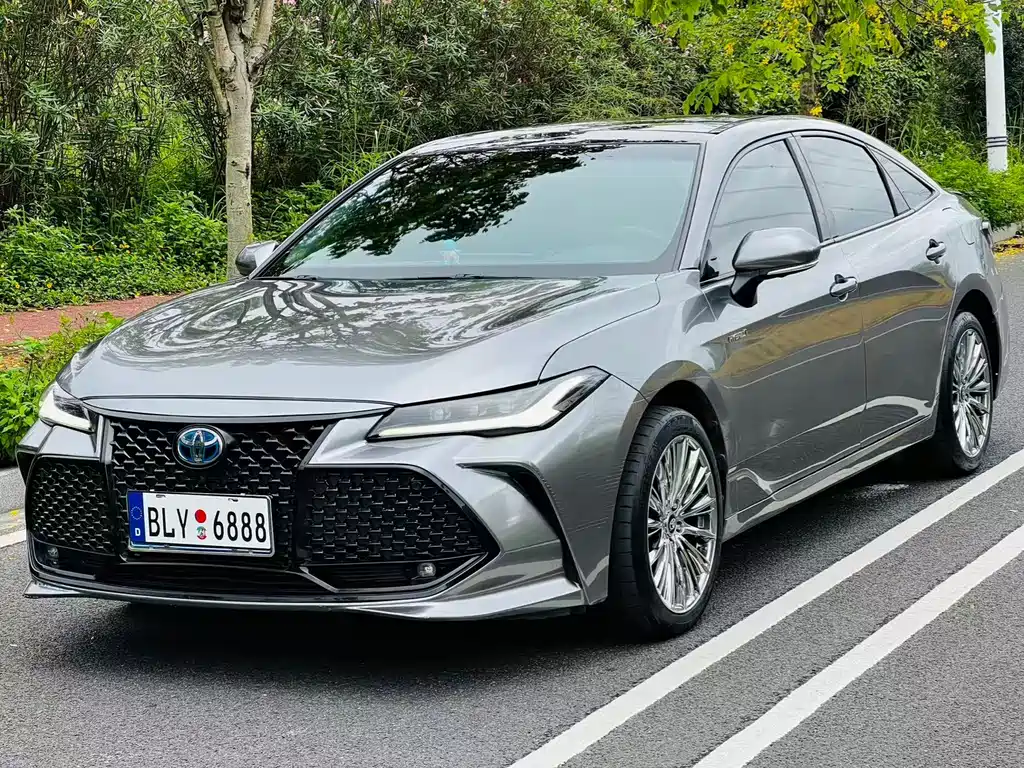 Toyota Avalon 2022 — фото 1
