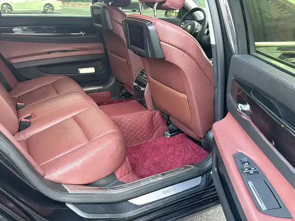 BMW 7 Series 2009