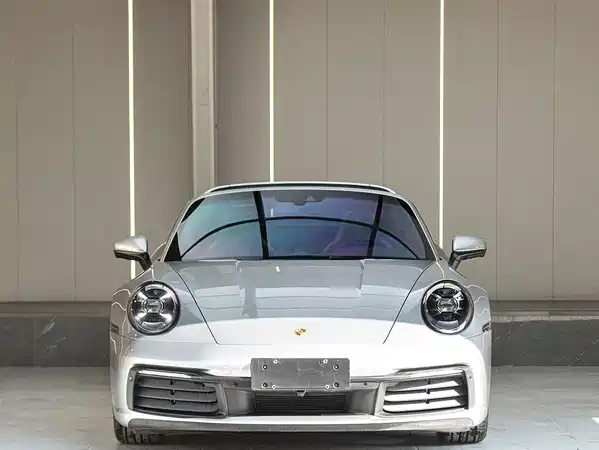 Porsche 911 2021