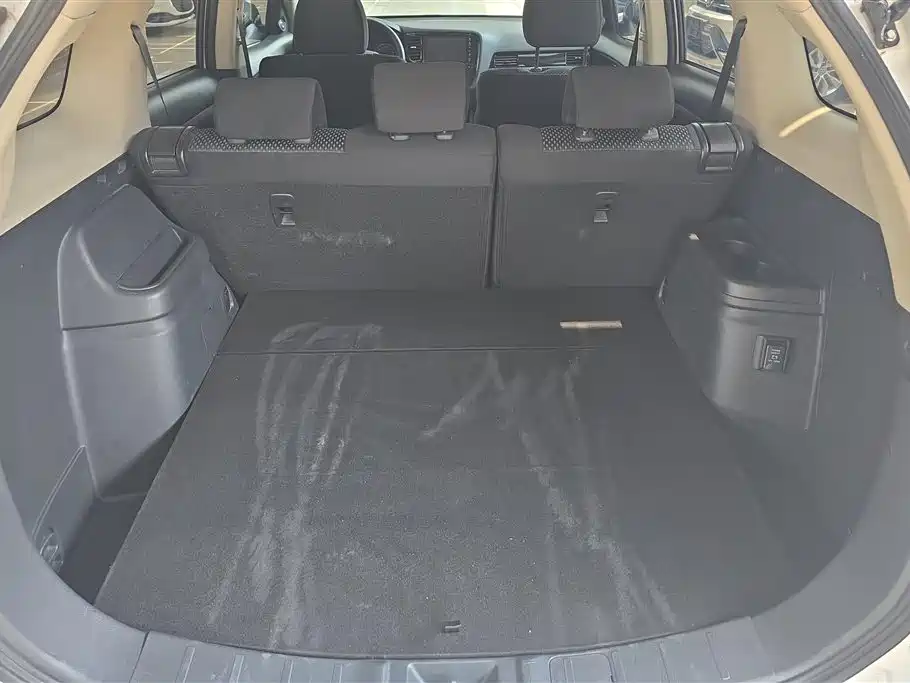 Mitsubishi Outlander 2021