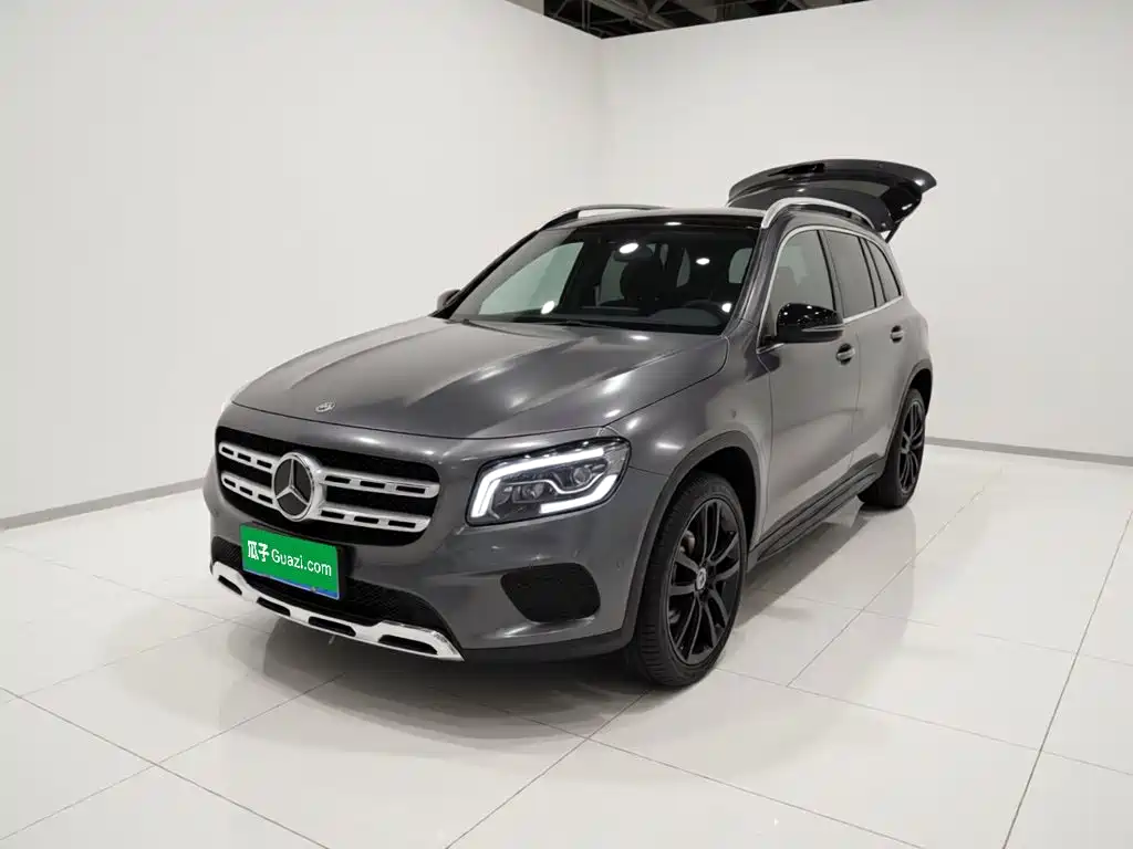 Mercedes-Benz GLB 2024 — фото 1