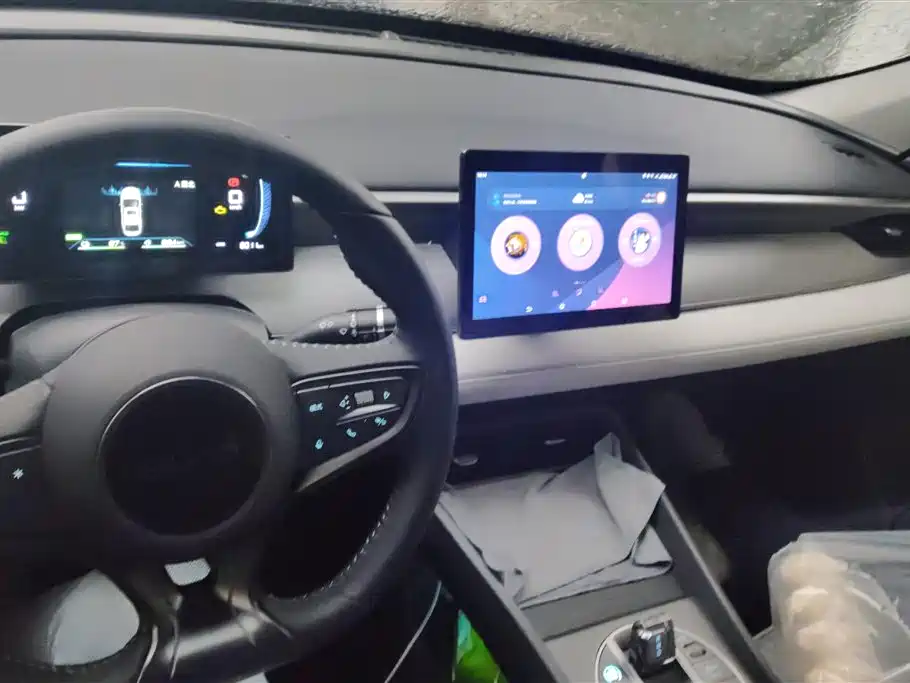 BYD Seal 05 DM-i 2025 — фото 12