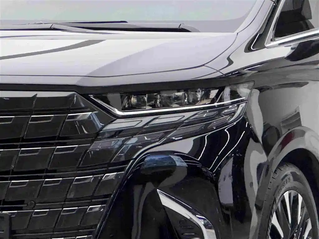 Toyota Alphard 2024 — фото 3