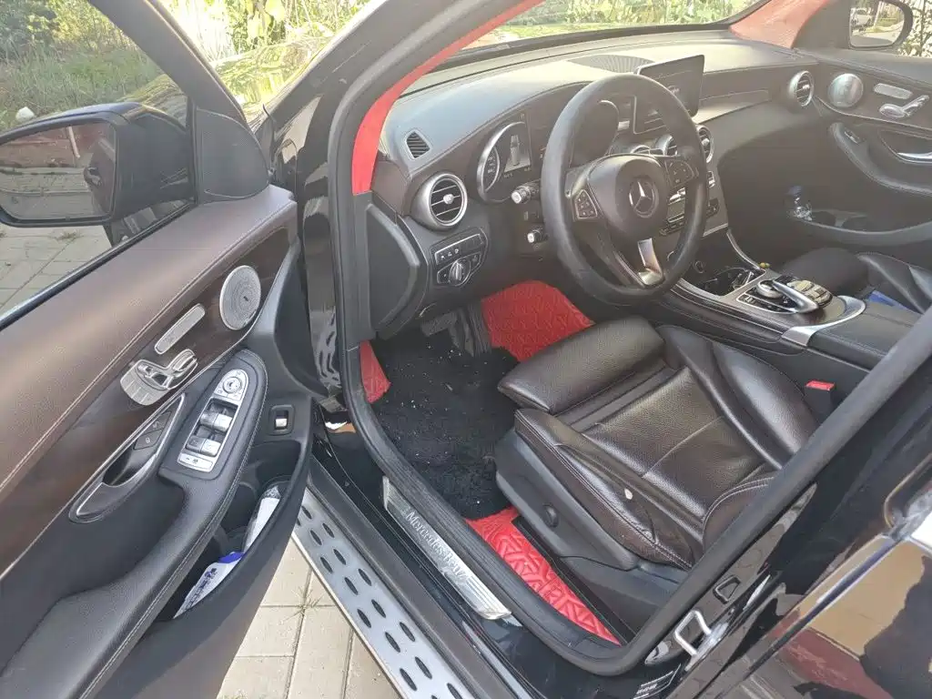 Mercedes-Benz GLC 2018 — фото 17