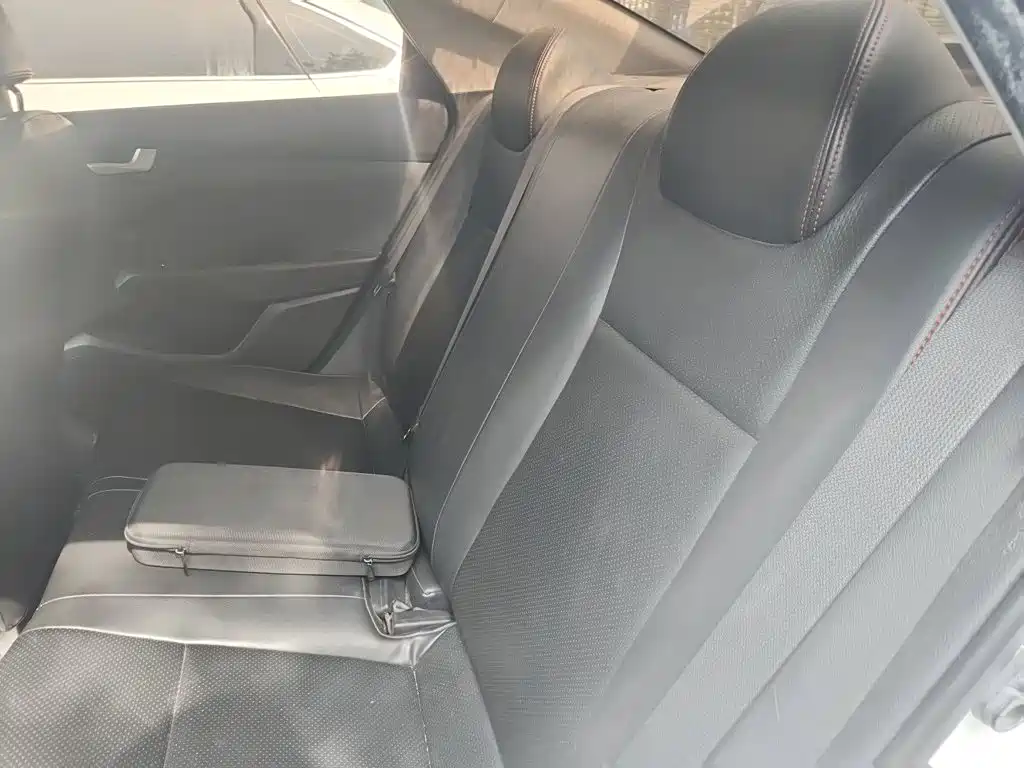 Hyundai Verna 2017 — фото 13