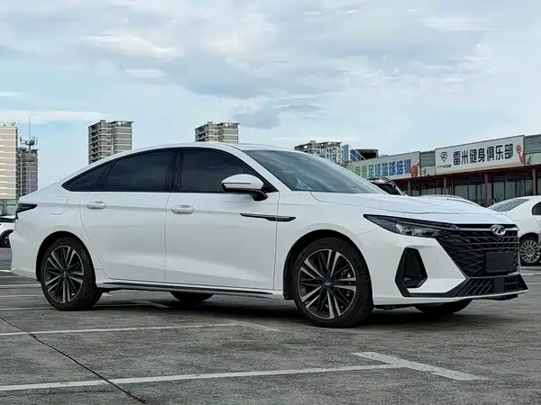 Chery Arrizo 8 2025