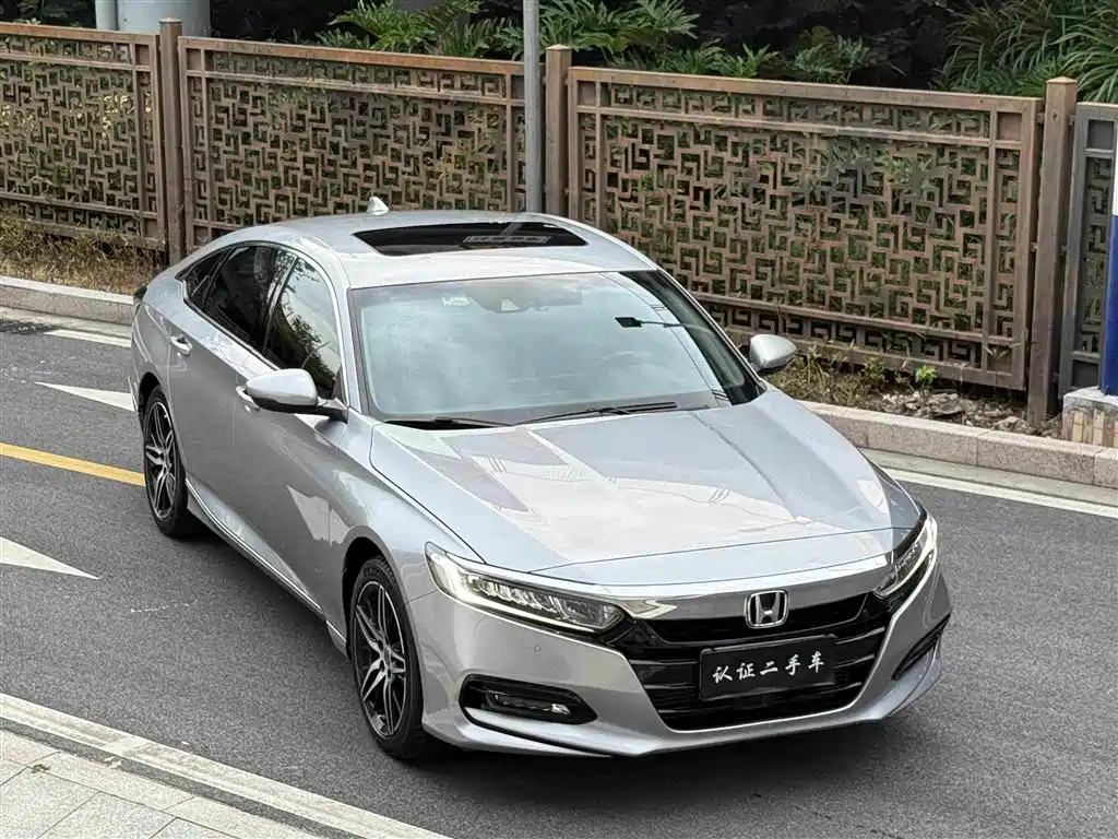 Honda Accord 2019 — фото 10