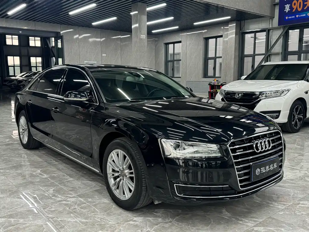 Audi A8 2015 — фото 3