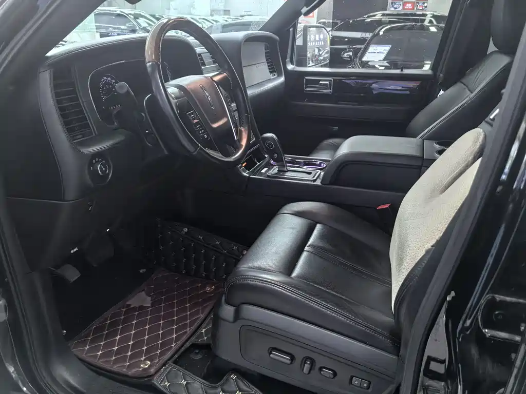 Lincoln Navigator 2016 — фото 2