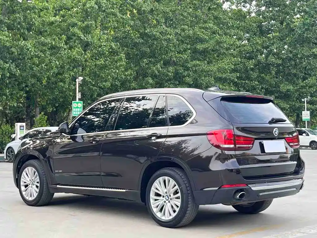 BMW X5 2017 — фото 9