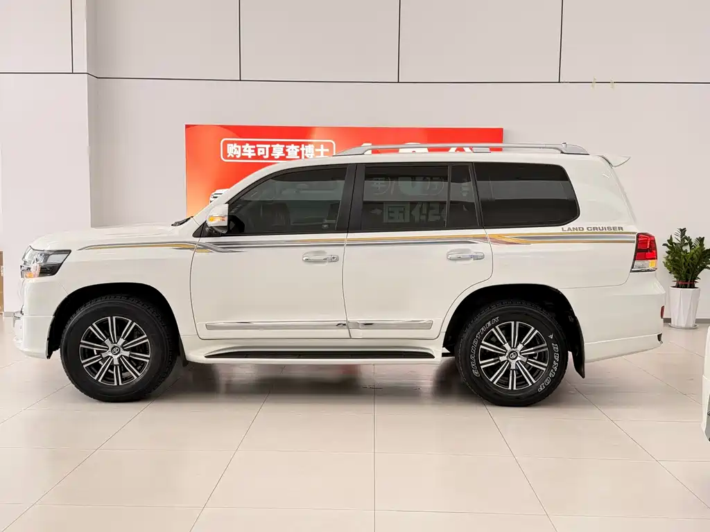 Toyota Land Cruiser 2015 — фото 10