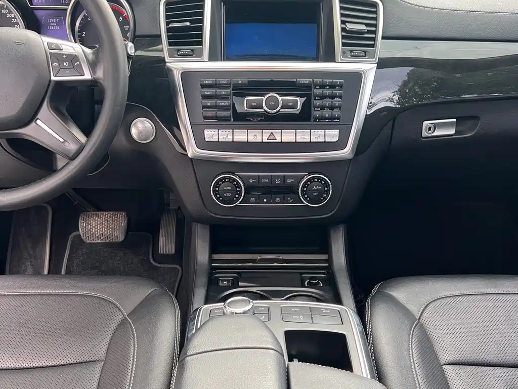 Mercedes-Benz GL-Class 2016 — фото 26