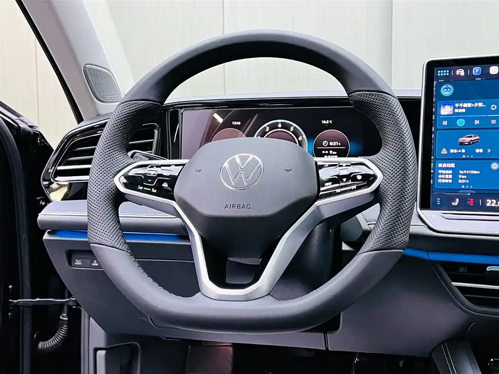 Volkswagen Magotan 2025 — фото 10