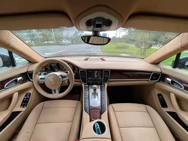 Porsche Panamera 2013