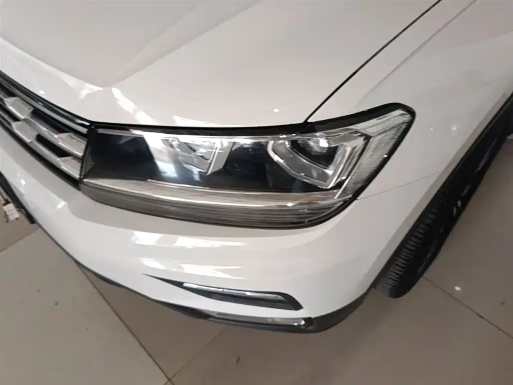 Volkswagen Tiguan L 2020 — фото 24